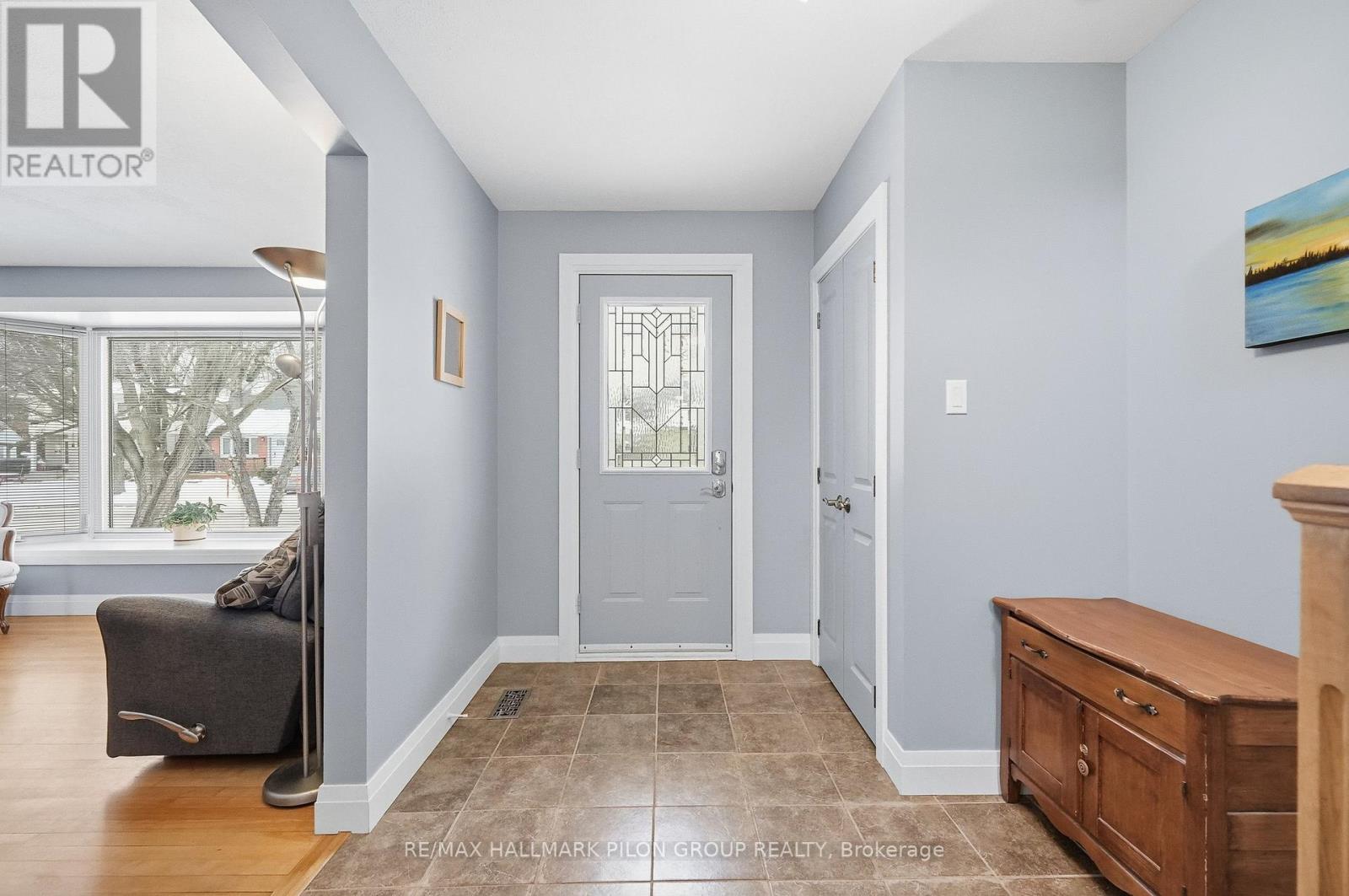 962 Weston Drive, Ottawa, Ontario  K1G 1X2 - Photo 10 - X13451262