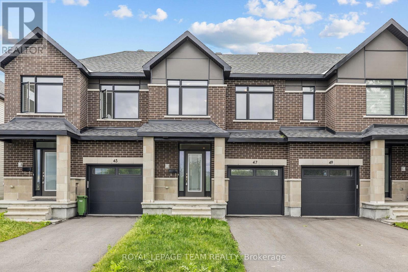 47 MOOSONEE CRESCENT, Ottawa, Ontario