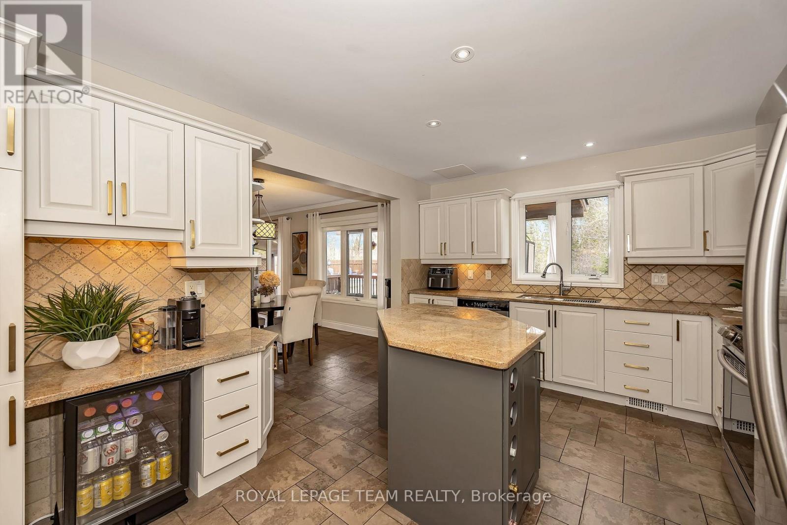 7067 Donwel Drive, Ottawa, Ontario  K4P 1M7 - Photo 9 - X13451726
