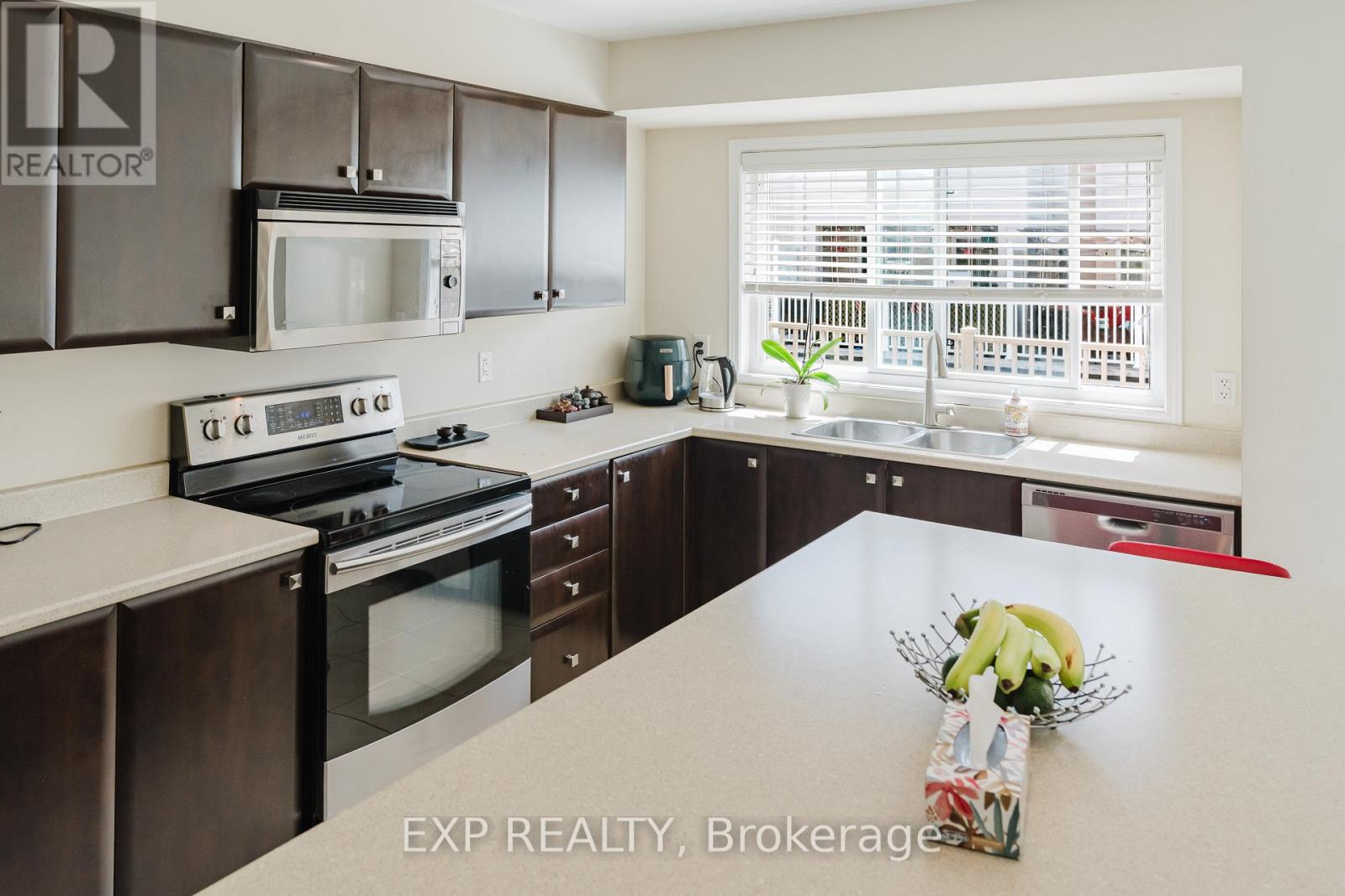 3721f Riverbreeze Street, Ottawa, Ontario  K2J 0T1 - Photo 8 - X13451788