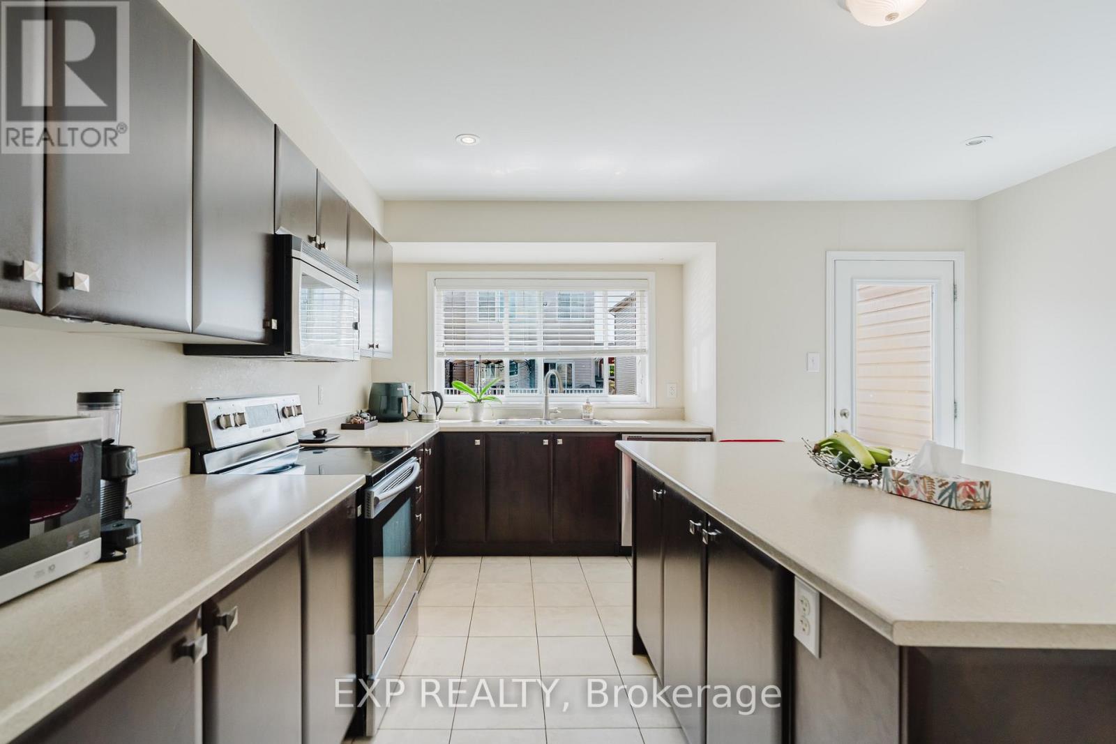 3721f Riverbreeze Street, Ottawa, Ontario  K2J 0T1 - Photo 9 - X13451788