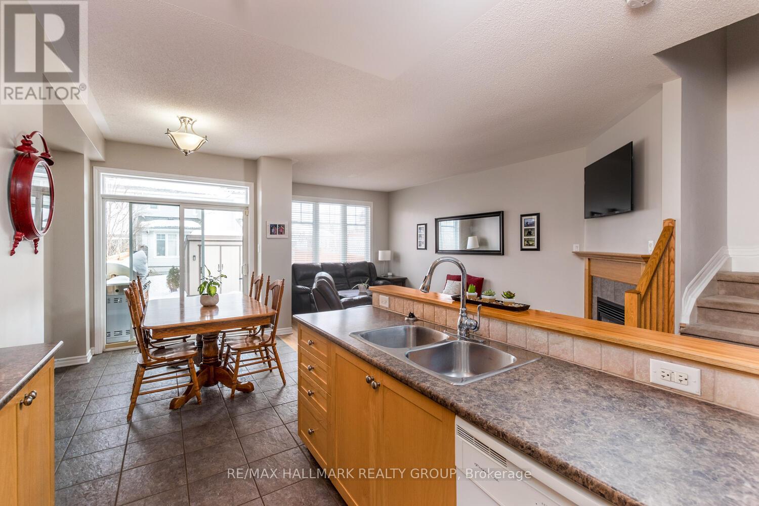 266 Horseshoe Crescent, Ottawa, Ontario  K2S 0B7 - Photo 12 - X13451890