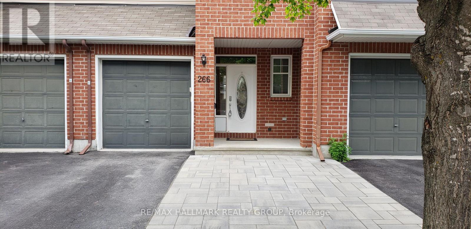 266 Horseshoe Crescent, Ottawa, Ontario  K2S 0B7 - Photo 2 - X13451890