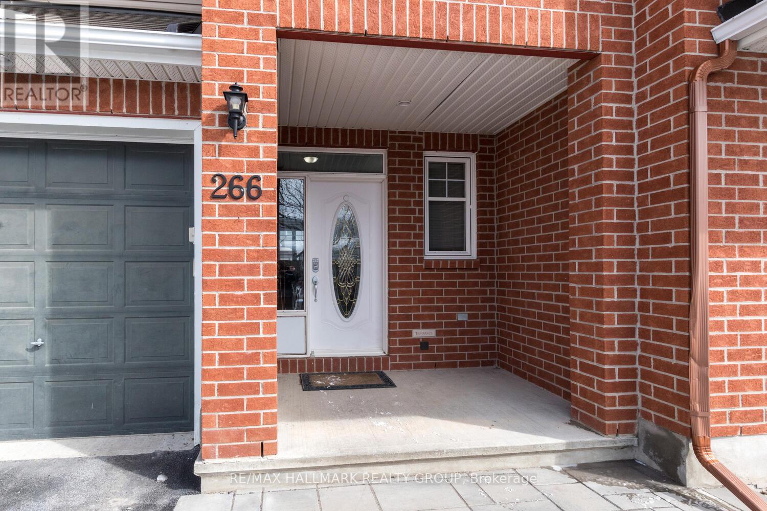 266 Horseshoe Crescent, Ottawa, Ontario  K2S 0B7 - Photo 3 - X13451890