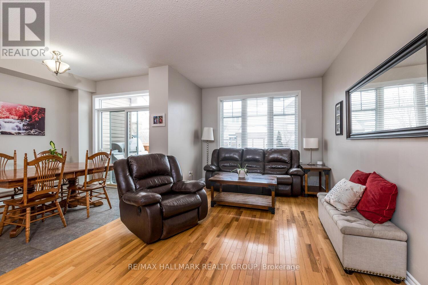 266 Horseshoe Crescent, Ottawa, Ontario  K2S 0B7 - Photo 7 - X13451890