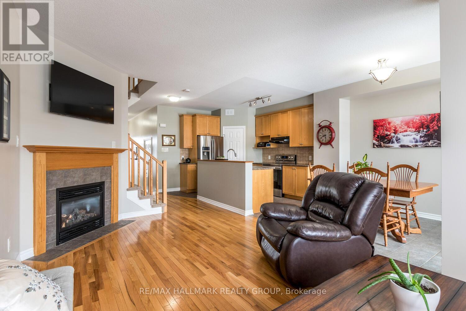 266 Horseshoe Crescent, Ottawa, Ontario  K2S 0B7 - Photo 8 - X13451890