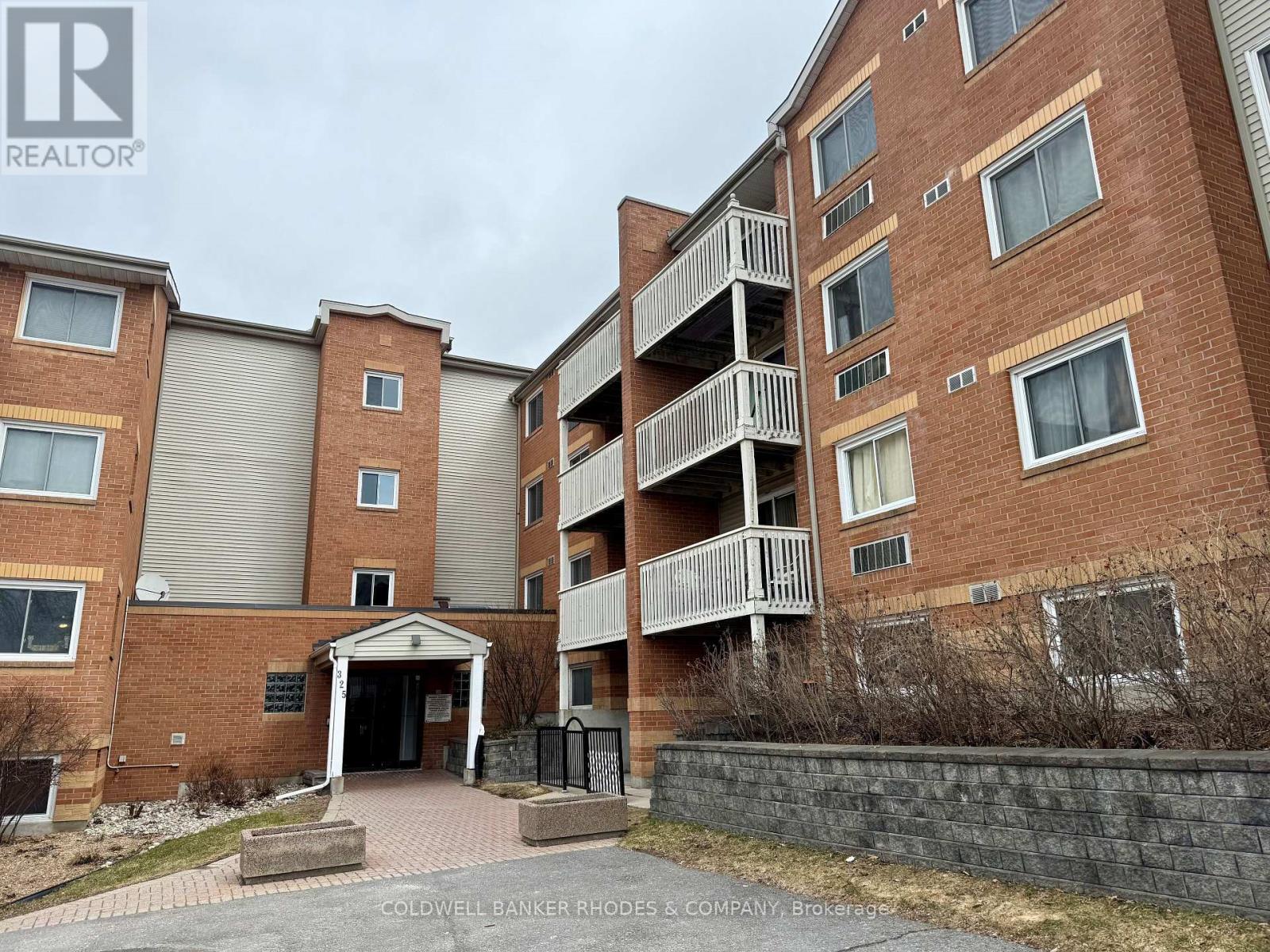 307 - 325 CENTRUM BOULEVARD, Ottawa, Ontario