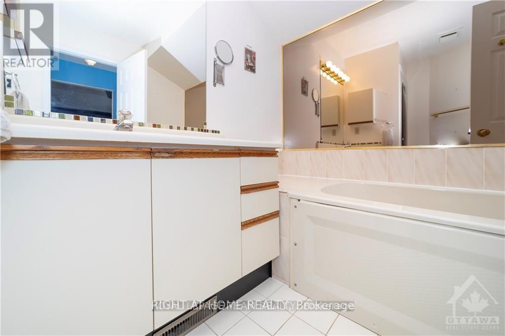 2982 Richmond Road, Ottawa, Ontario  K2B 6S7 - Photo 24 - X13452488