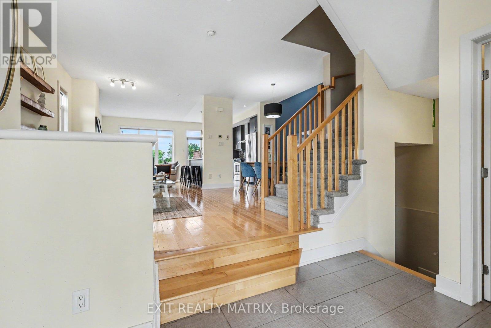 74 Nutting Crescent, Ottawa, Ontario  K4M 0C3 - Photo 4 - X13452516