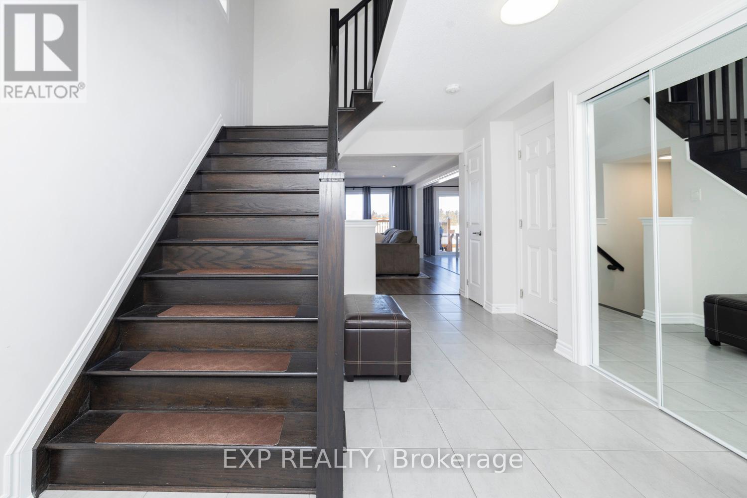 161 Cranesbill Road, Ottawa, Ontario  K2V 0J4 - Photo 2 - X13452804