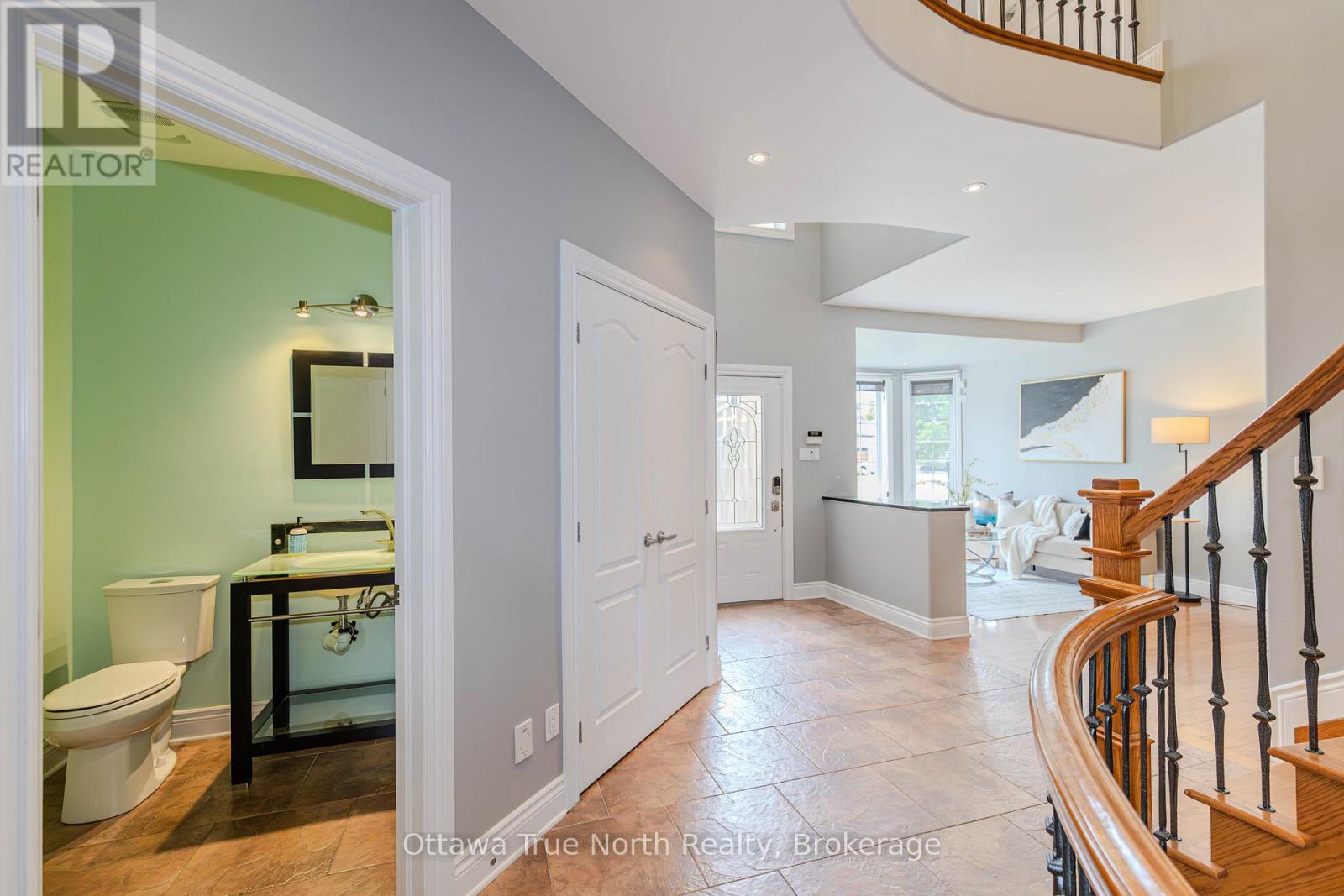 507 Kochar Drive, Ottawa, Ontario  K2C 4G9 - Photo 4 - X13452886