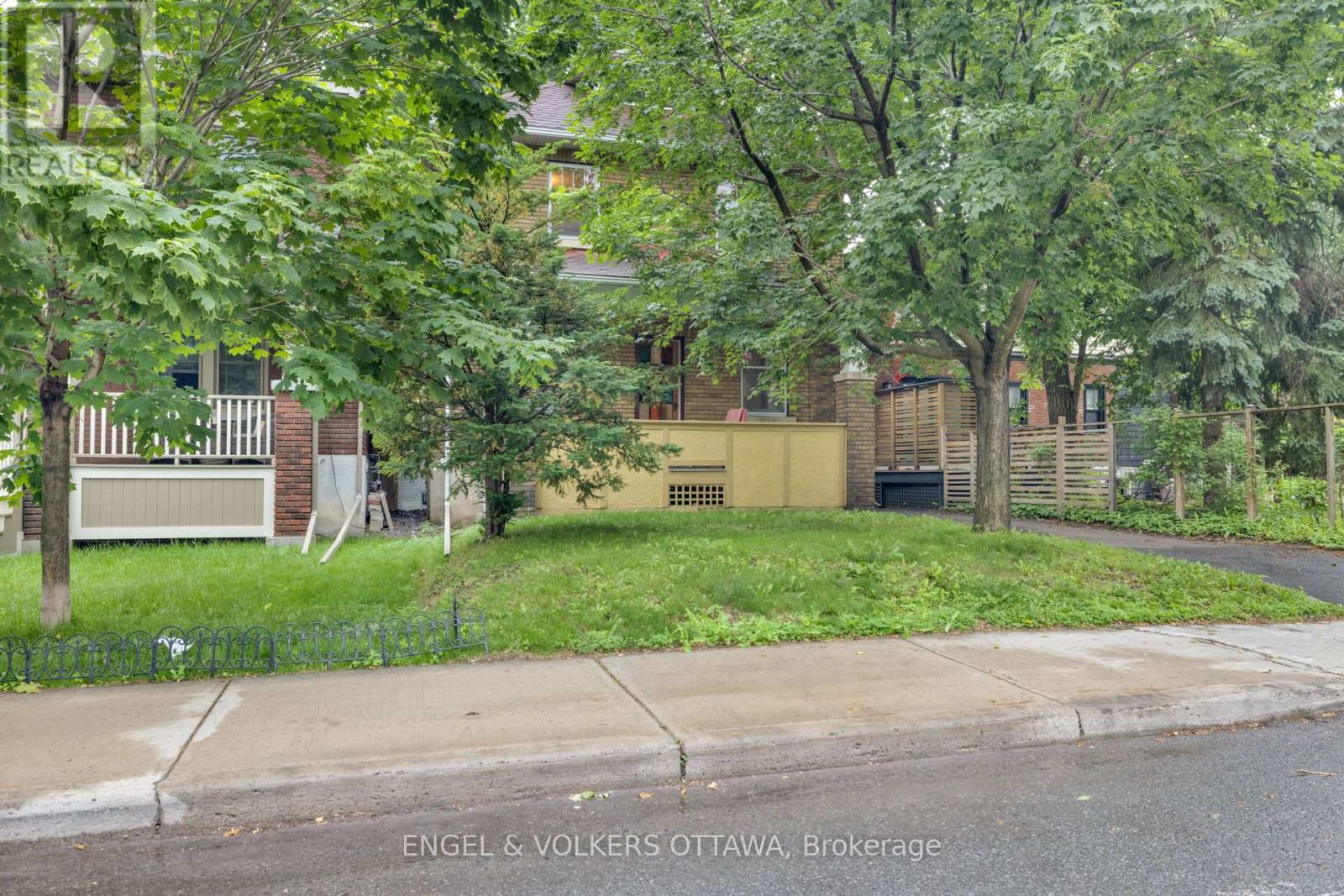 54 Glendale Avenue, Ottawa, Ontario  K1S 1W4 - Photo 3 - X13452900