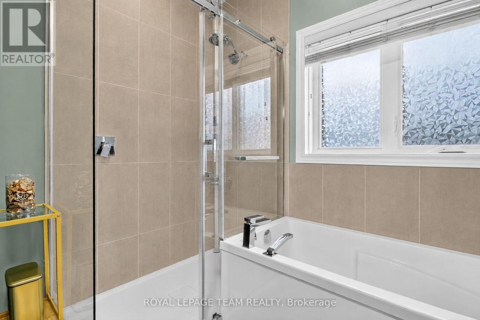 143 St Malo Place, Russell, Ontario  K0A 1W0 - Photo 17 - X13452970