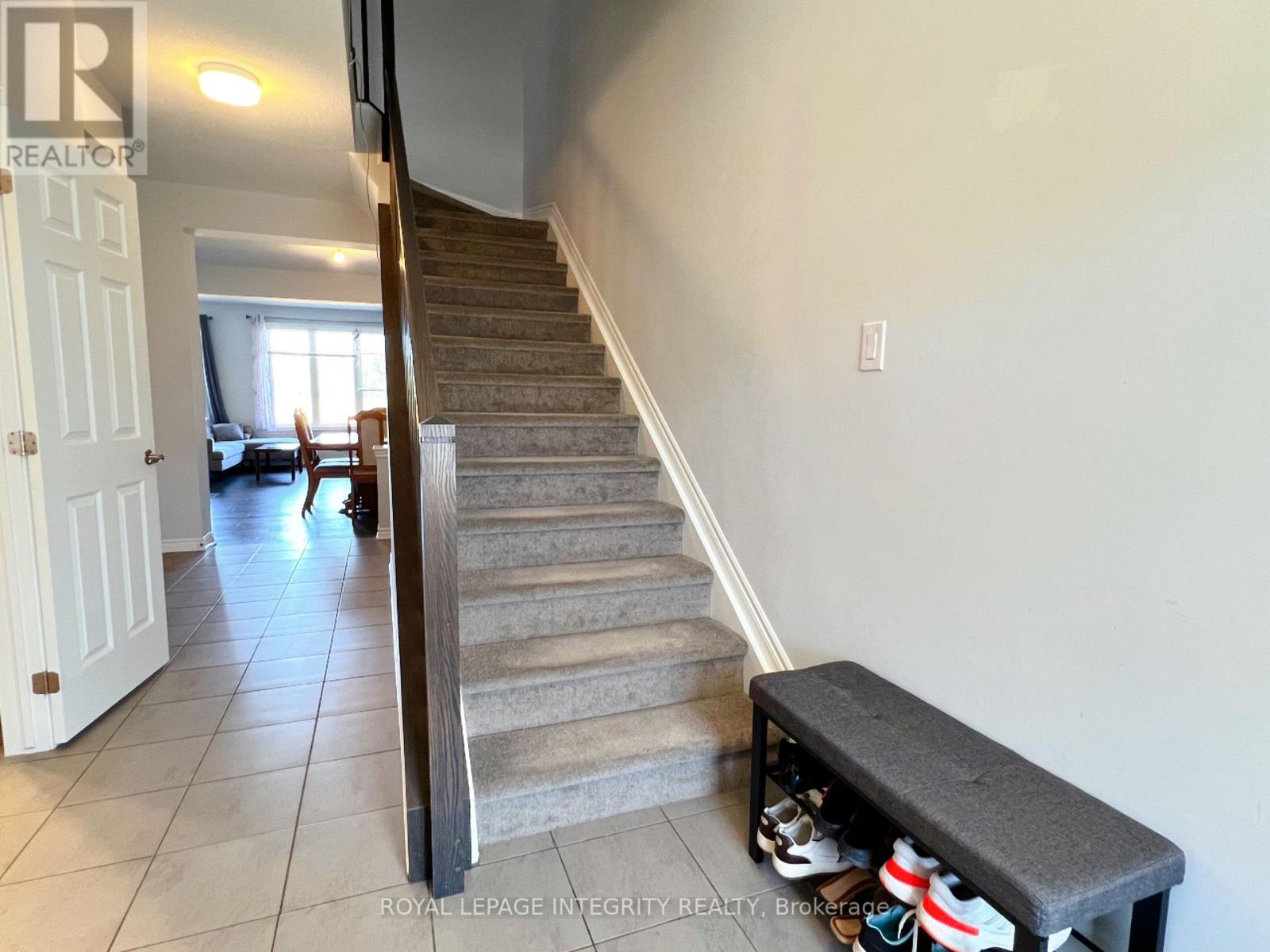 49 Bermondsay Way, Ottawa, Ontario  K2S 2Y7 - Photo 2 - X13453036