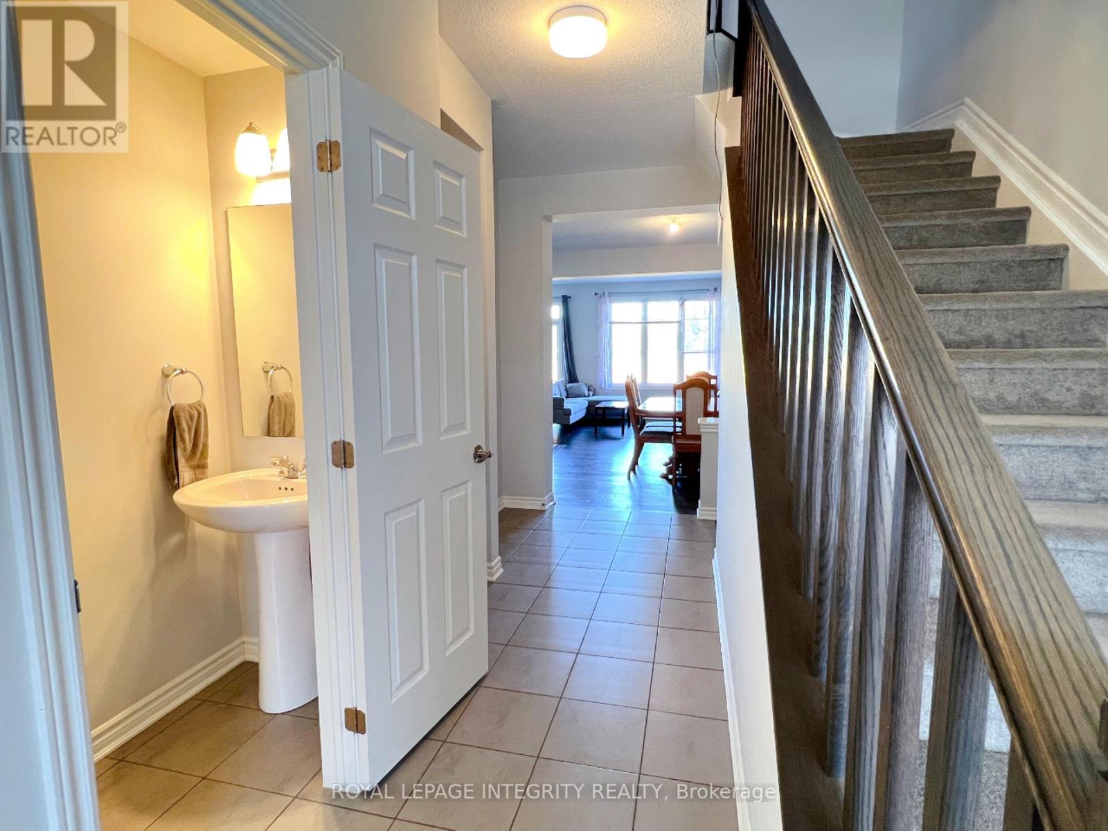 49 Bermondsay Way, Ottawa, Ontario  K2S 2Y7 - Photo 3 - X13453036