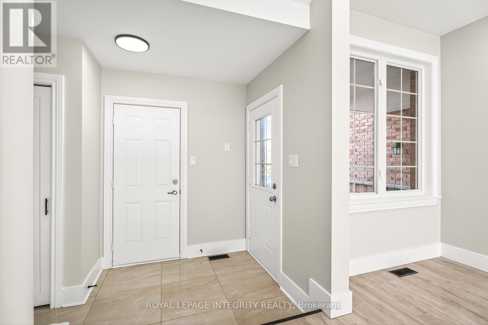 169 Desmond Trudeau Drive, Mcnab/braeside, Ontario  K7S 0H1 - Photo 5 - X13453082
