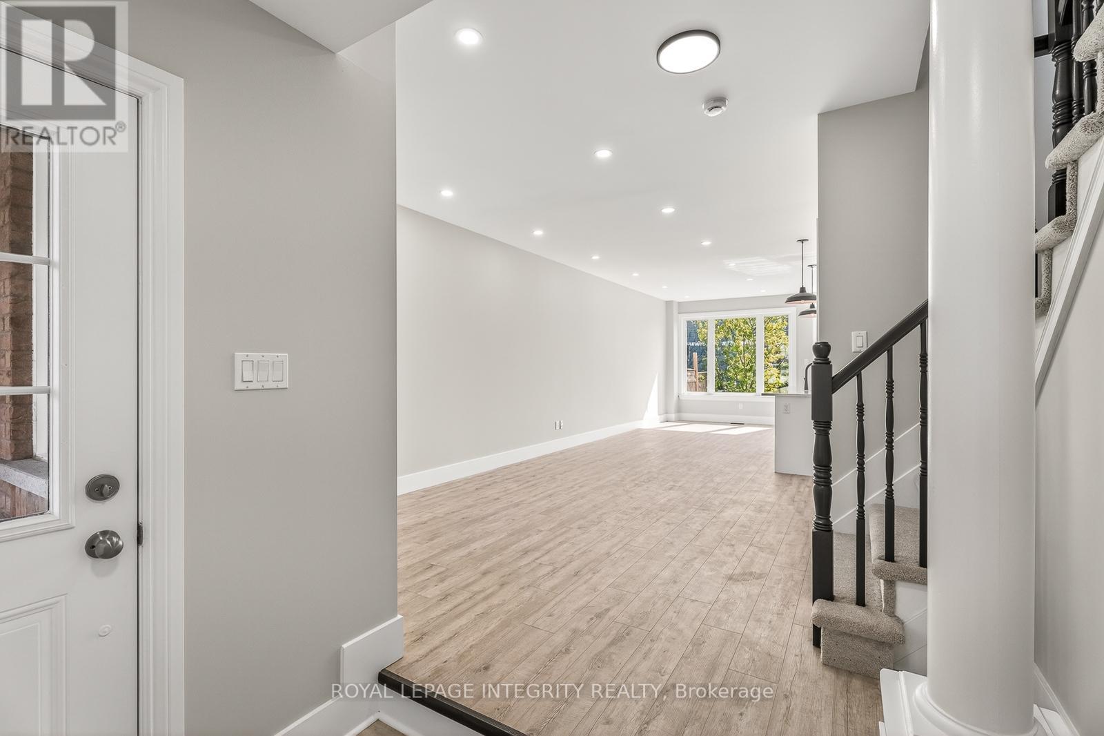 169 Desmond Trudeau Drive, Mcnab/braeside, Ontario  K7S 0H1 - Photo 8 - X13453082