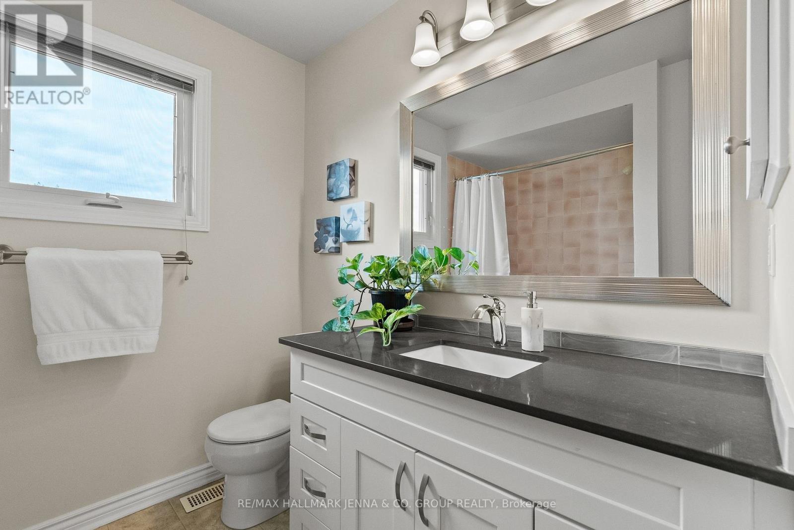 70 Huntersfield Drive, Ottawa, Ontario  K1T 3L7 - Photo 26 - X13453188