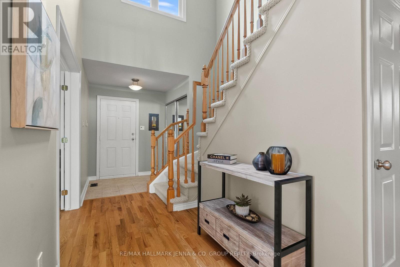 70 Huntersfield Drive, Ottawa, Ontario  K1T 3L7 - Photo 3 - X13453188