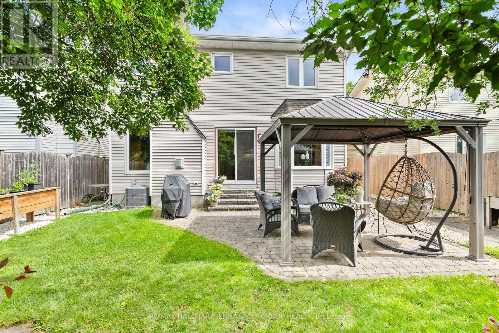 70 Huntersfield Drive, Ottawa, Ontario  K1T 3L7 - Photo 34 - X13453188