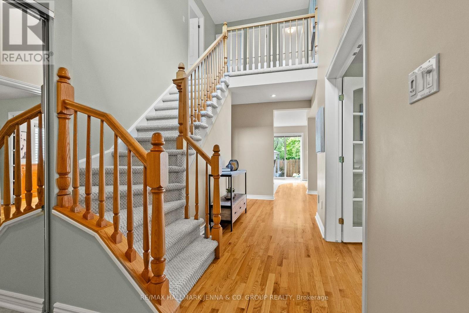 70 Huntersfield Drive, Ottawa, Ontario  K1T 3L7 - Photo 4 - X13453188