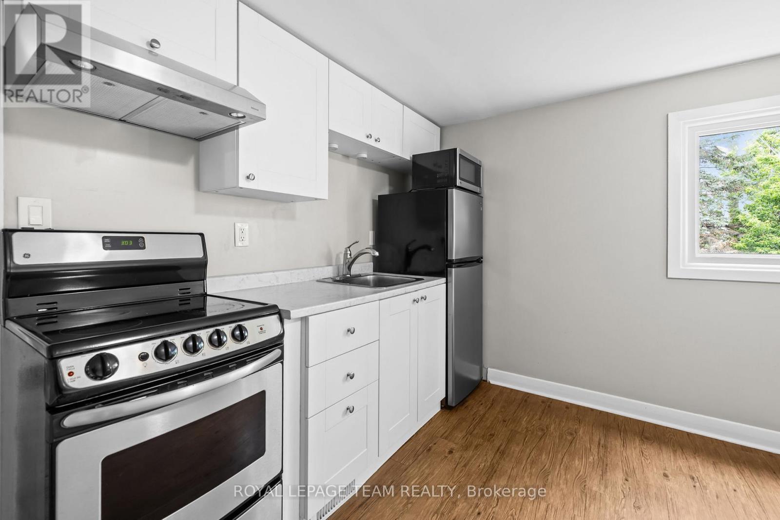 Upper Unit - 5432 Old Richmond Road, Ottawa, Ontario  K2R 1G7 - Photo 13 - X13453364