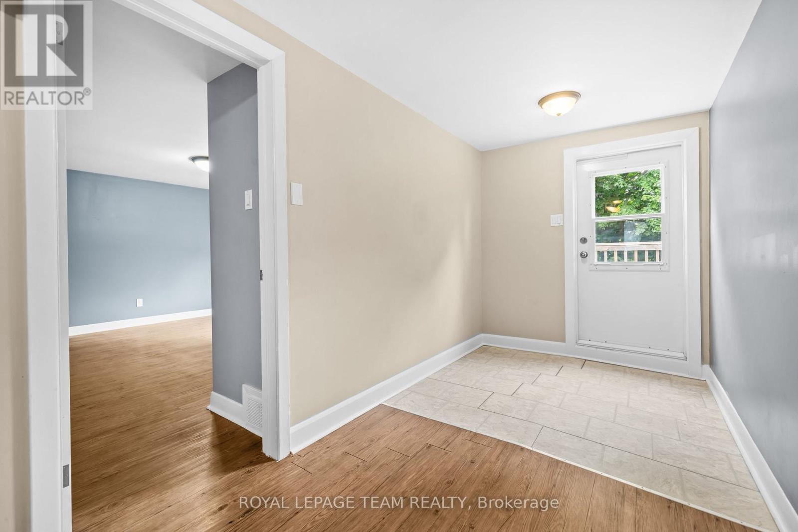 Upper Unit - 5432 Old Richmond Road, Ottawa, Ontario  K2R 1G7 - Photo 5 - X13453364