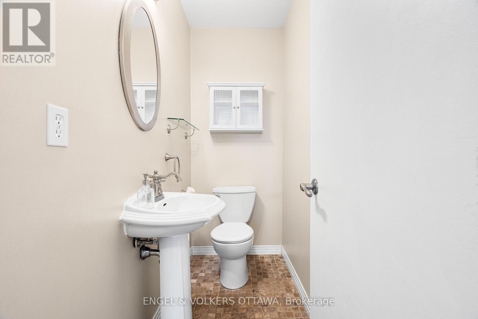 293 Somerset Street E, Ottawa, Ontario  K1N 6V9 - Photo 25 - X13453542