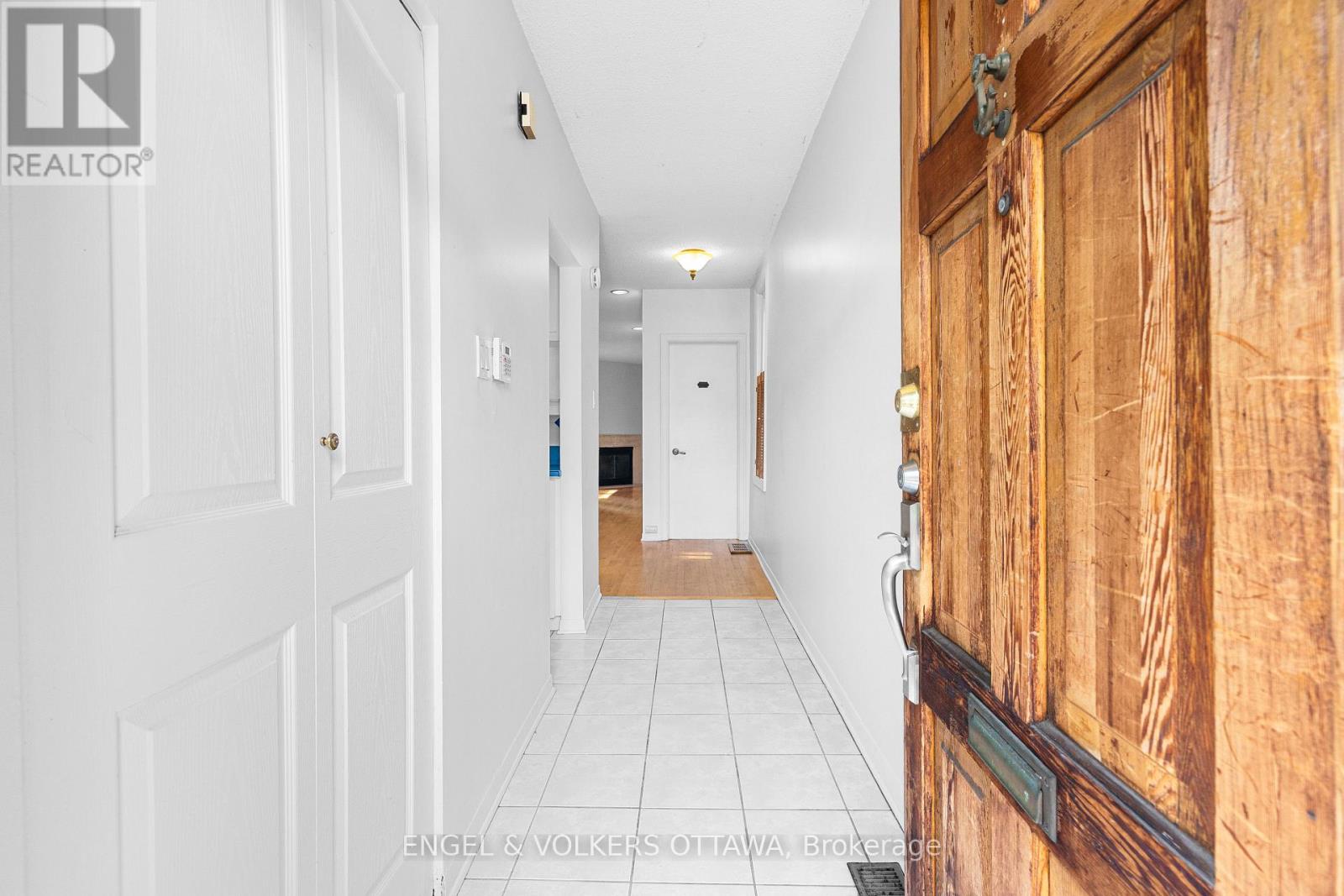 293 Somerset Street E, Ottawa, Ontario  K1N 6V9 - Photo 4 - X13453542