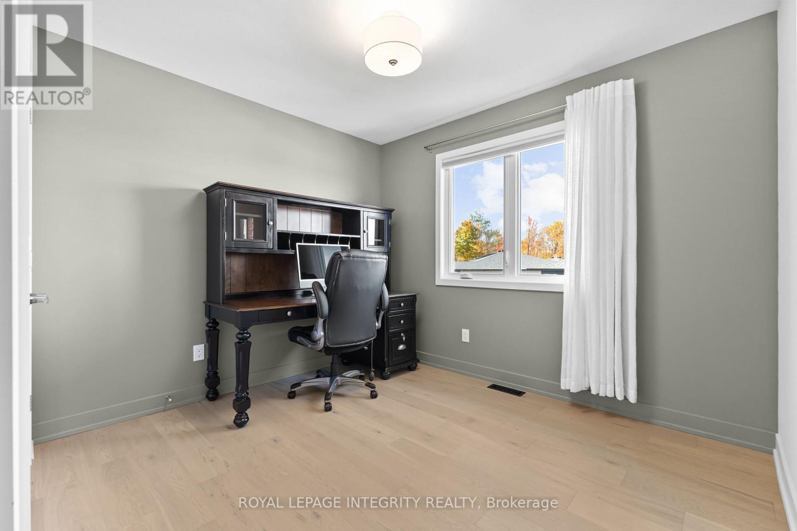 204 Hybrid Street, Russell, Ontario  K0A 1W0 - Photo 19 - X13453778