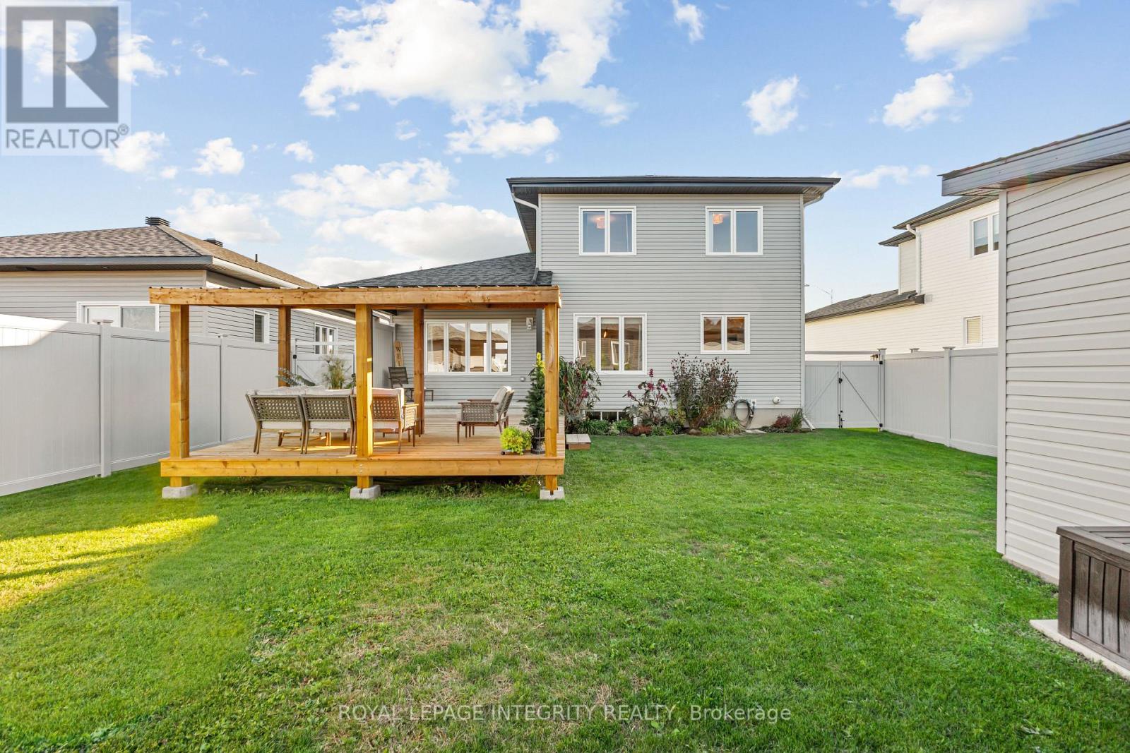 204 Hybrid Street, Russell, Ontario  K0A 1W0 - Photo 31 - X13453778