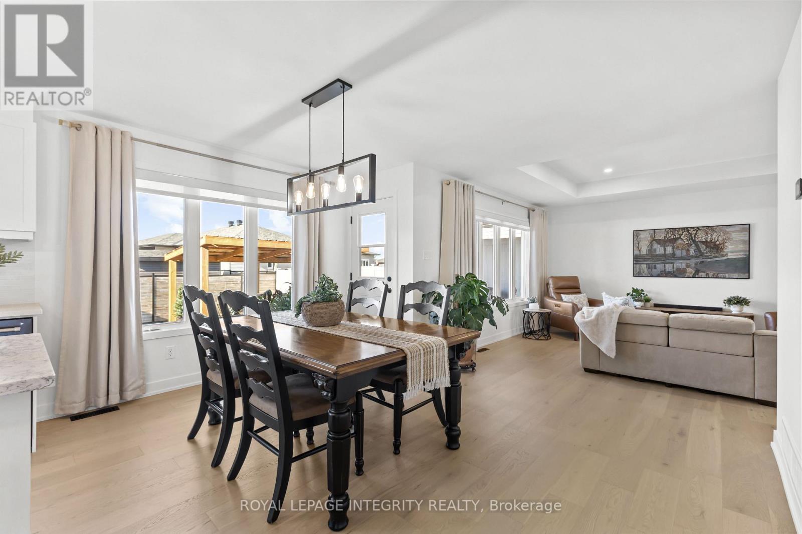 204 Hybrid Street, Russell, Ontario  K0A 1W0 - Photo 6 - X13453778