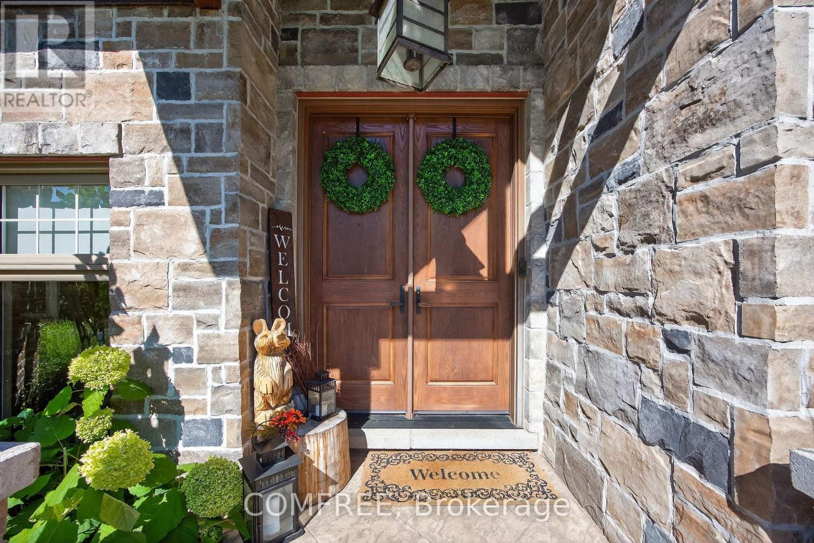 1707 Wilkinson Street, Innisfil, Ontario  L9S 5A8 - Photo 3 - N13453810