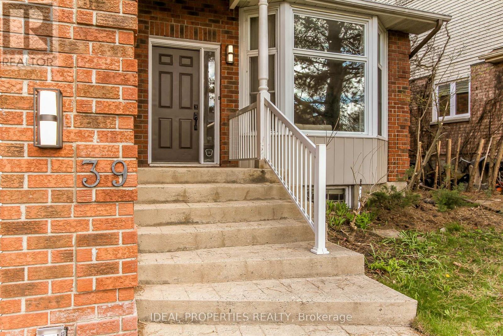 39 Huntings End Avenue, Ottawa, Ontario  K2M 1R2 - Photo 2 - X13453854