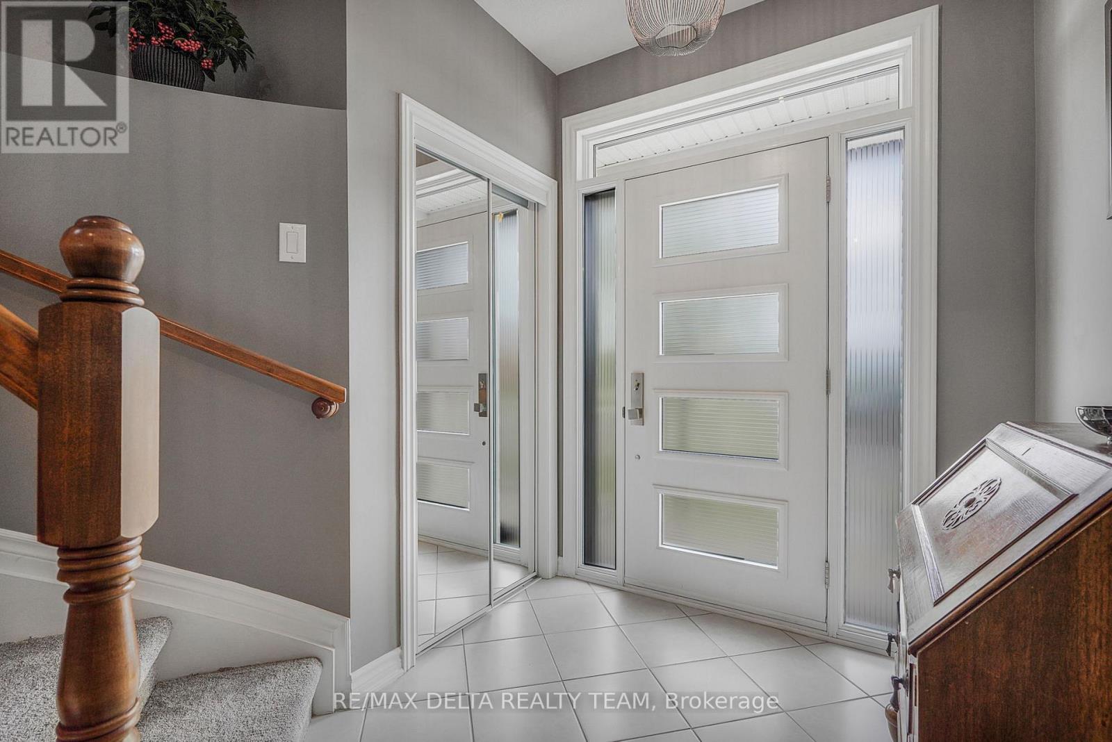 208 Serra Ridge, Ottawa, Ontario  K4A 0V8 - Photo 3 - X13453926