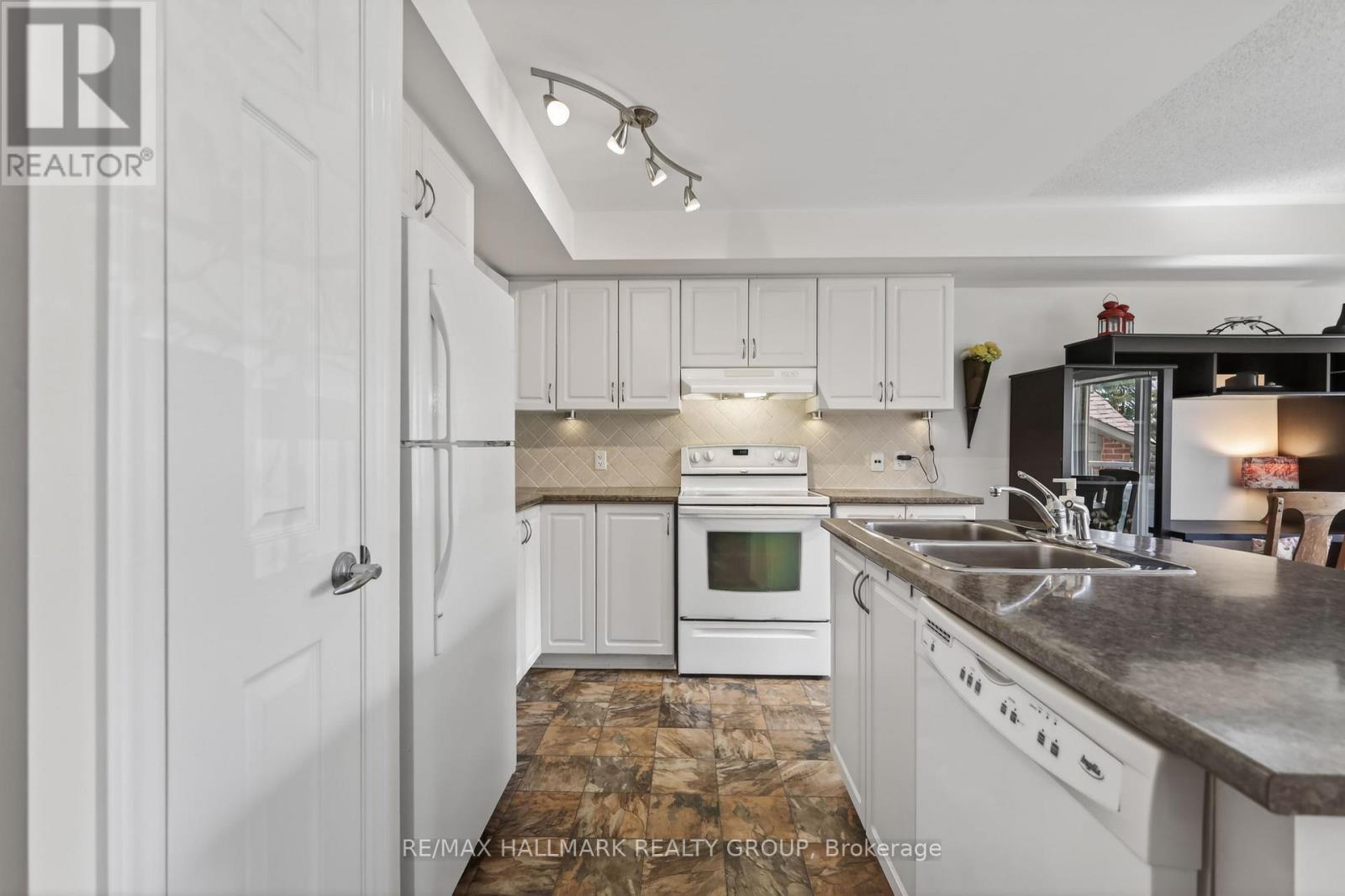 3 - 585 Stonefield Private, Ottawa, Ontario  K2G 4R5 - Photo 6 - X13453958