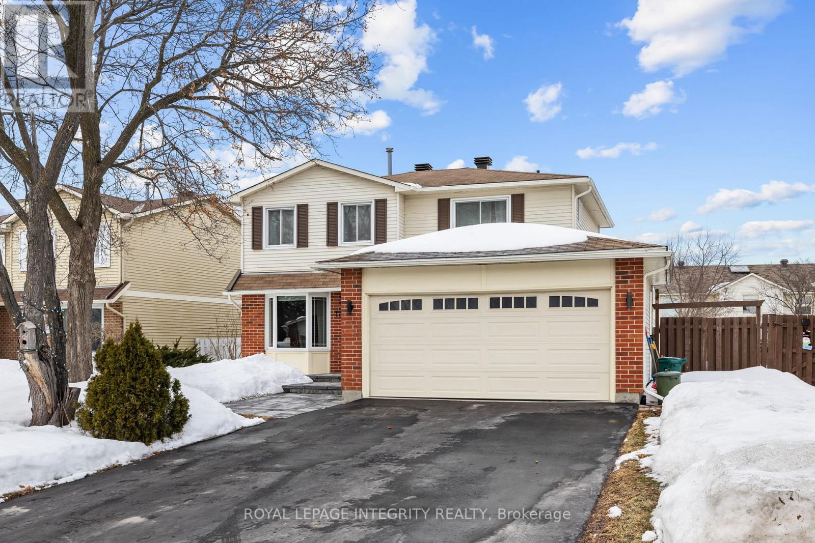 1090 Chablis Parkway, Ottawa, Ontario  K1C 2T5 - Photo 2 - X13454014