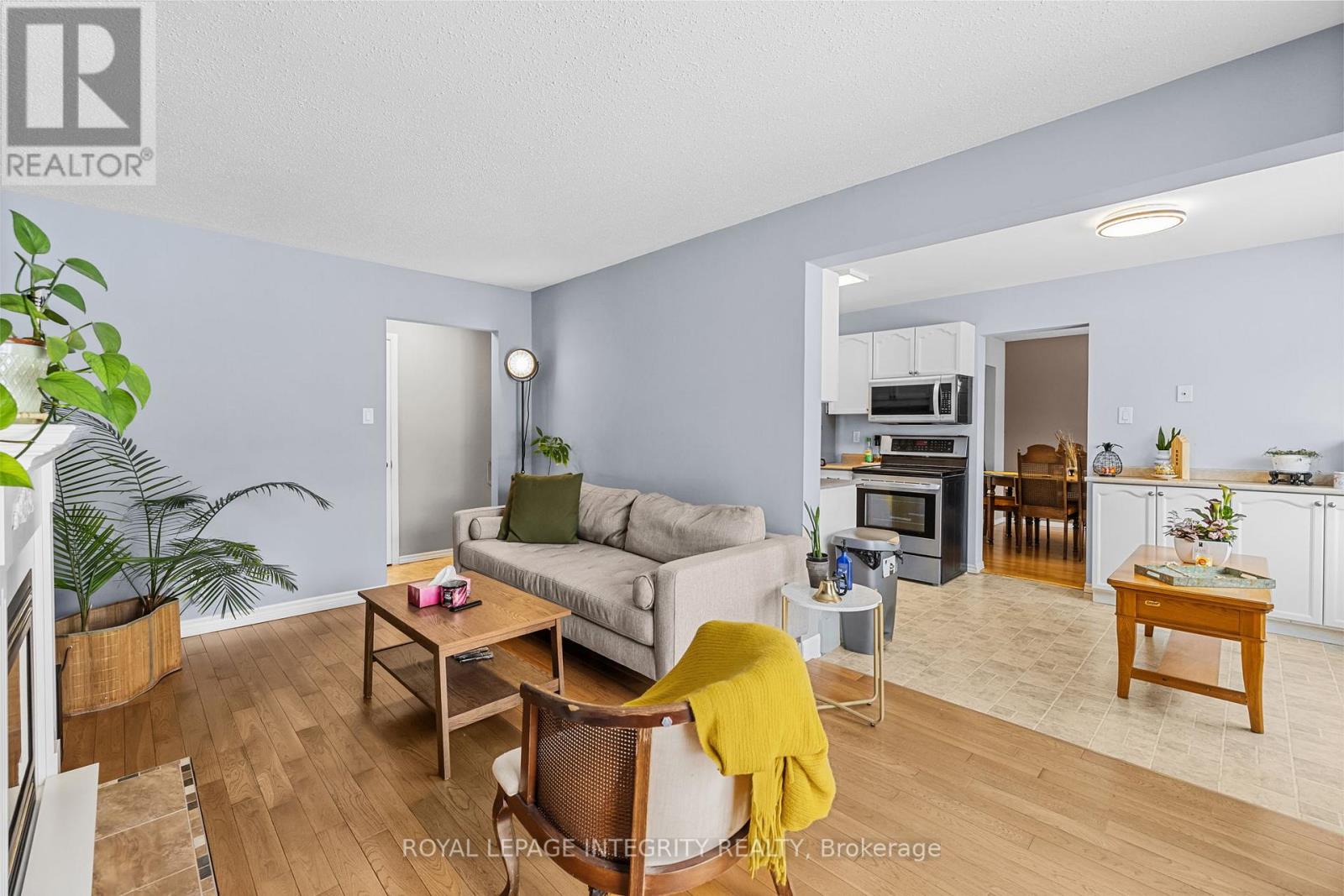 1090 Chablis Parkway, Ottawa, Ontario  K1C 2T5 - Photo 6 - X13454014