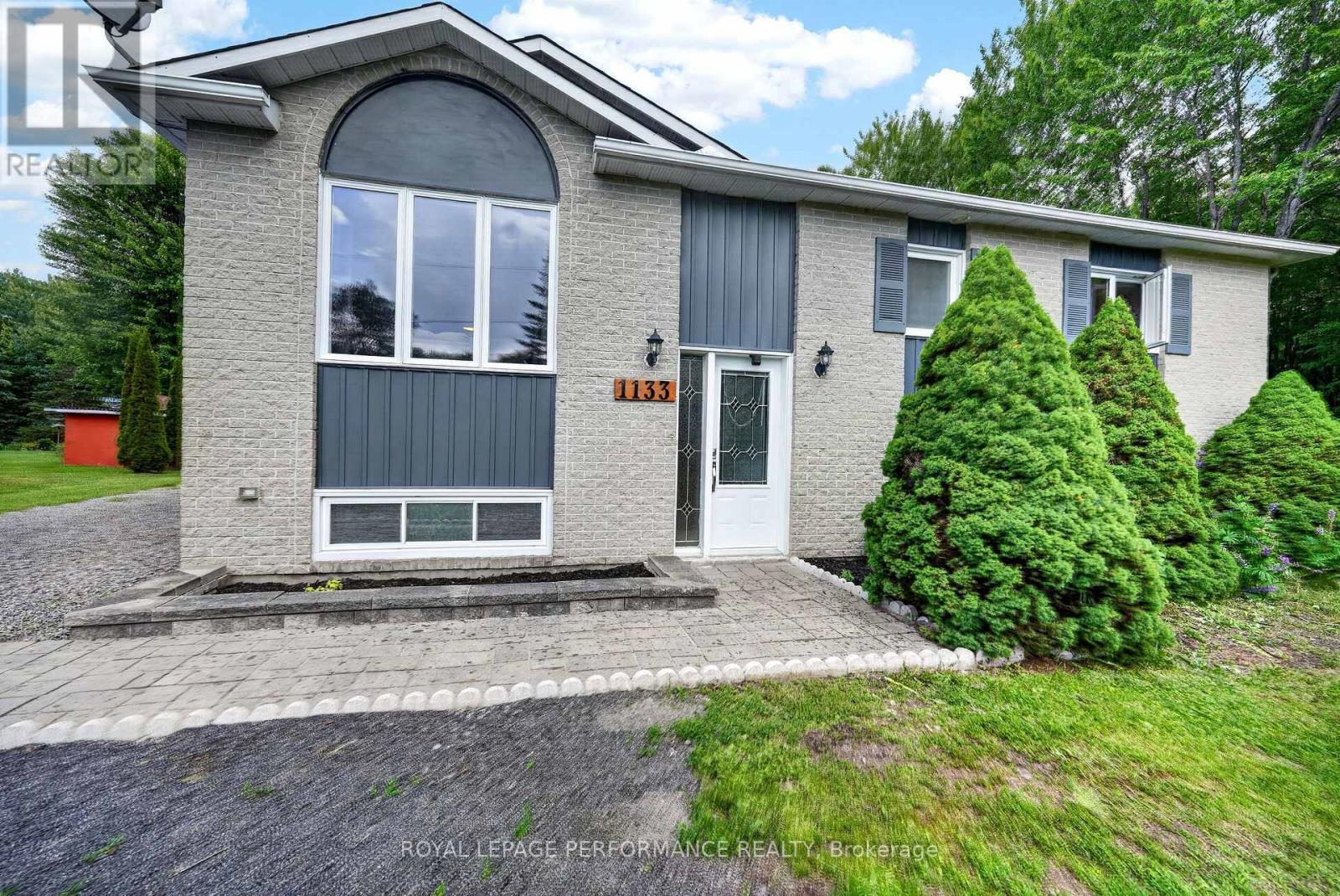 1133 Hickory Street, Clarence-Rockland, Ontario  K4K 1K9 - Photo 2 - X13454216