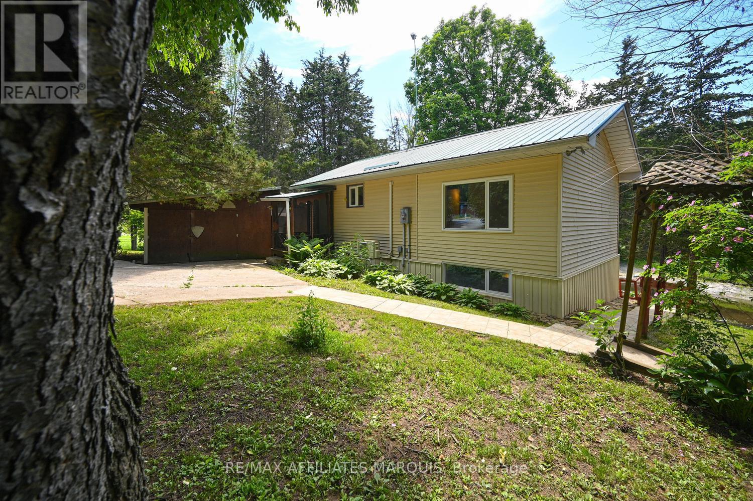 100 Coons Road, Rideau Lakes, Ontario  K0G 1E0 - Photo 3 - X13454356