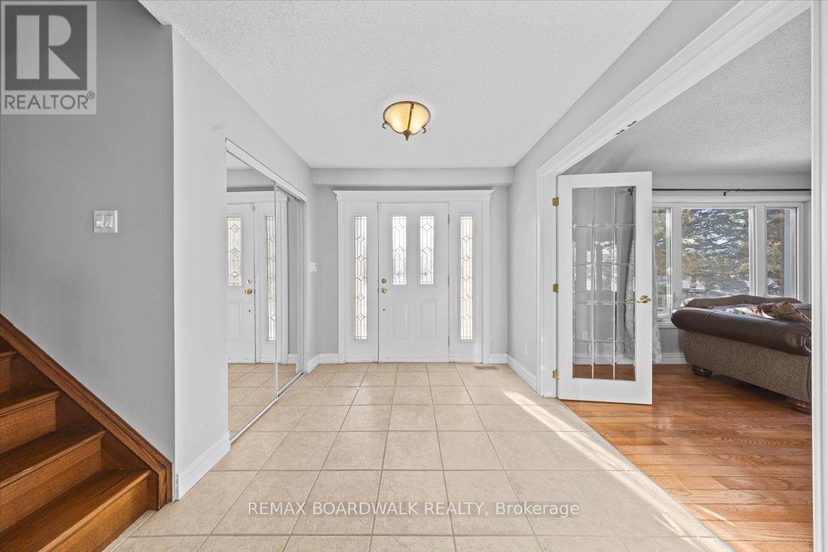7089 Bush Drive, Ottawa, Ontario  K4P 1M8 - Photo 4 - X13454434