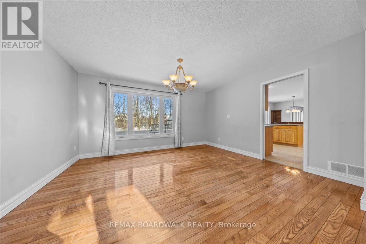 7089 Bush Drive, Ottawa, Ontario  K4P 1M8 - Photo 7 - X13454434