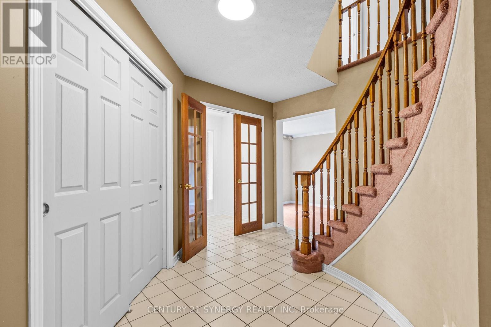 6 Fessenden Way, Ottawa, Ontario  K2L 3L1 - Photo 5 - X13454444