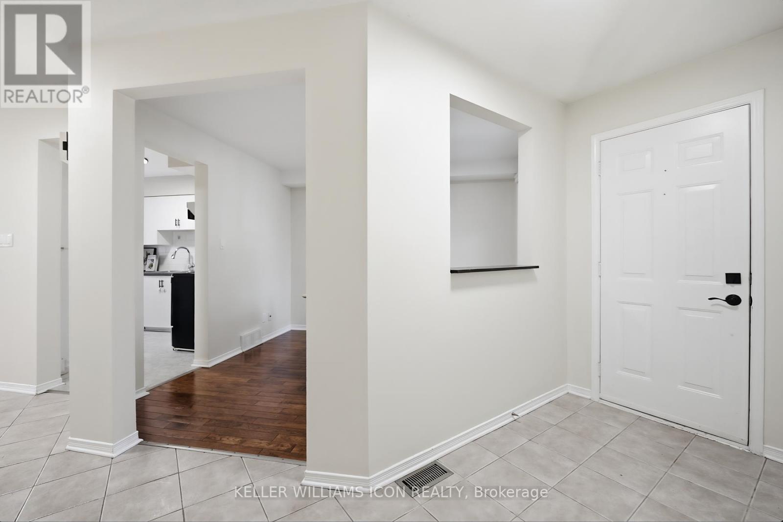 25 Robarts Crescent, Ottawa, Ontario  K2L 3Z4 - Photo 5 - X13454450