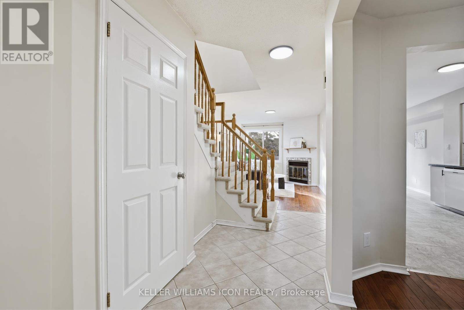 25 Robarts Crescent, Ottawa, Ontario  K2L 3Z4 - Photo 6 - X13454450