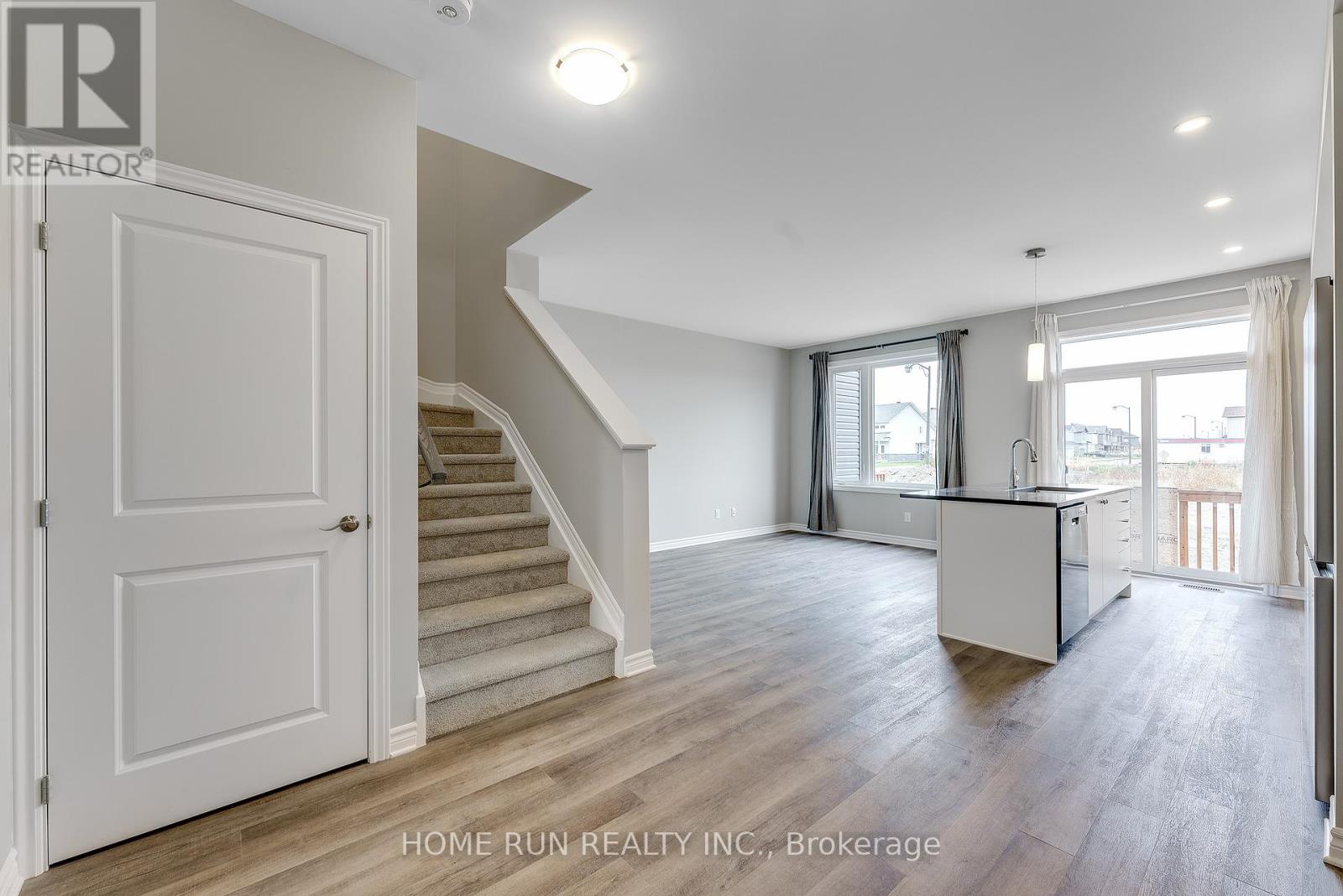 503 Montjay Street, Ottawa, Ontario  K4A 5R1 - Photo 5 - X13454464