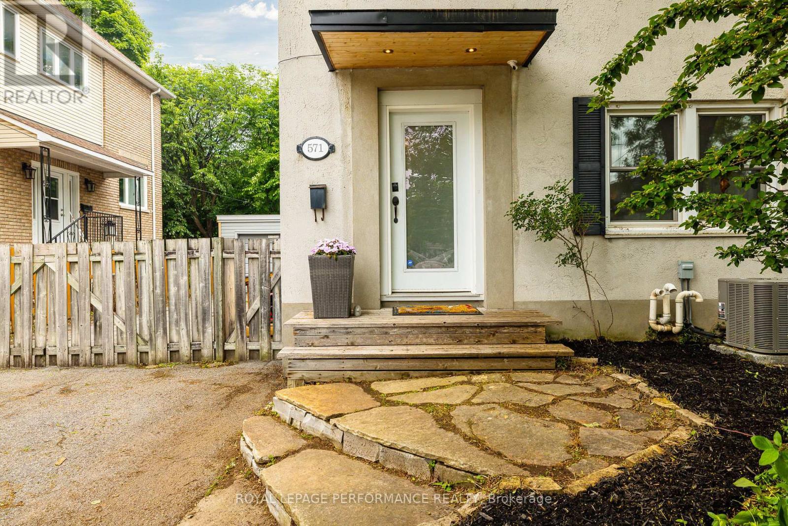 571 CHURCHILL AVENUE N, Ottawa, Ontario