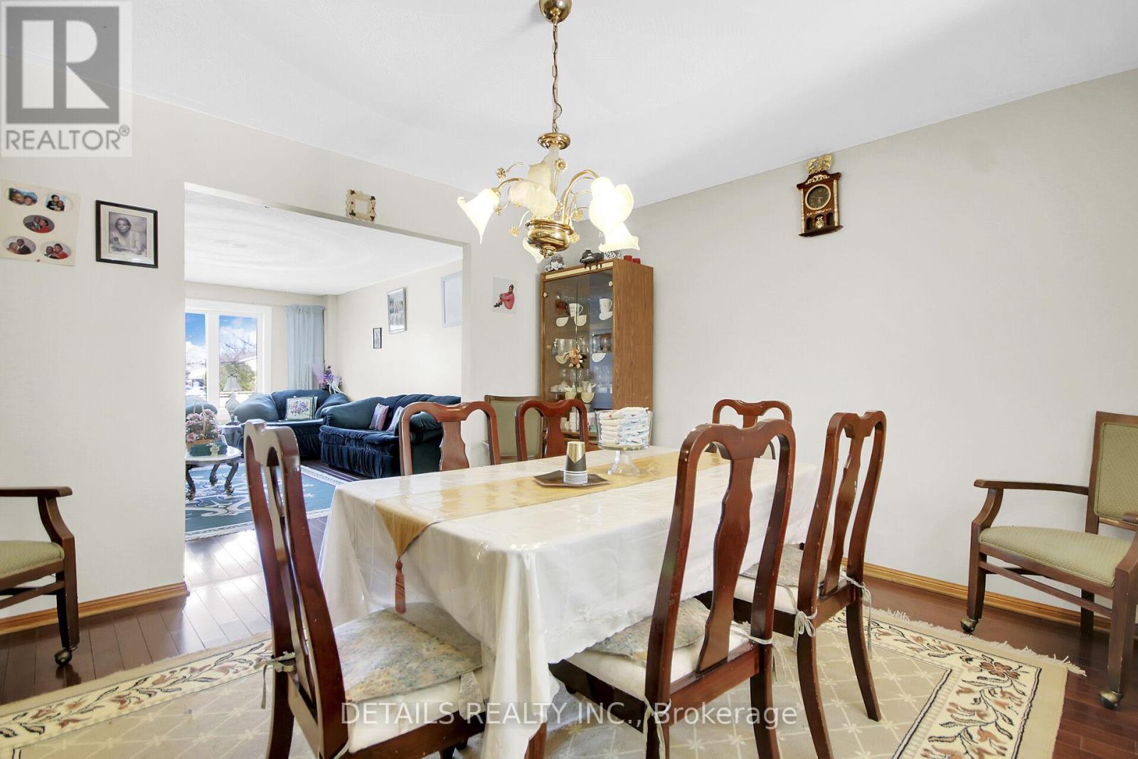 2876 Tresa Court, Ottawa, Ontario  K1T 2H1 - Photo 5 - X13454550