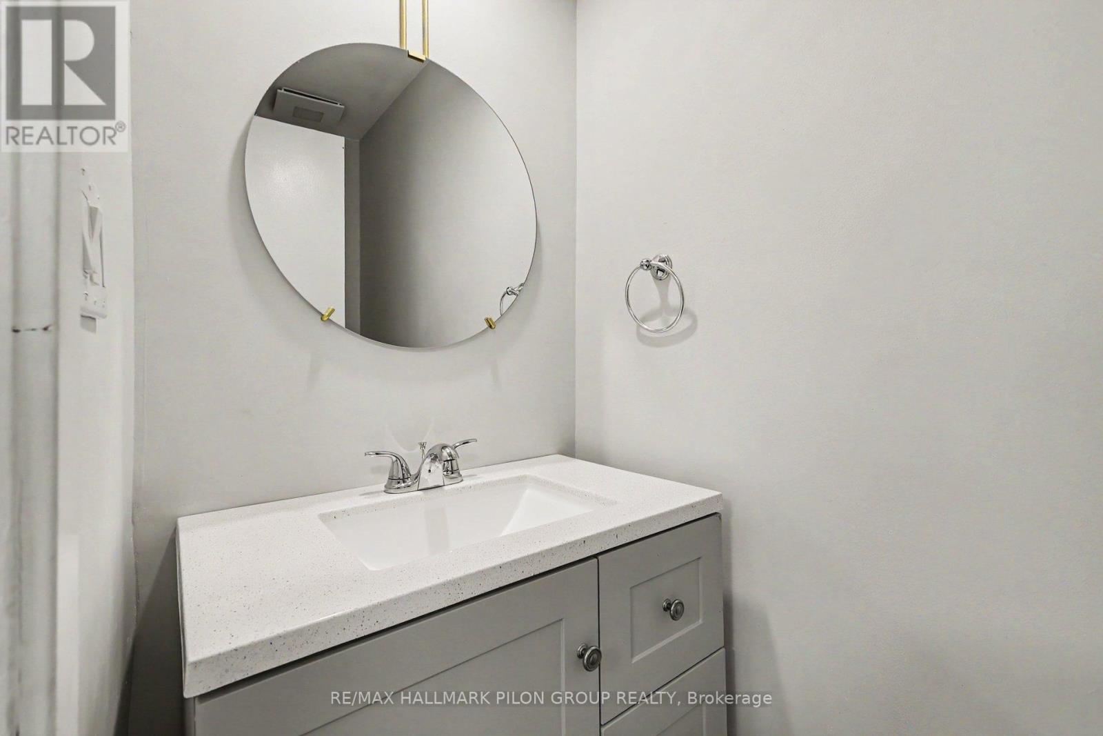 B - 110 Valley Stream Drive, Ottawa, Ontario  K2H 9E1 - Photo 11 - X13454890