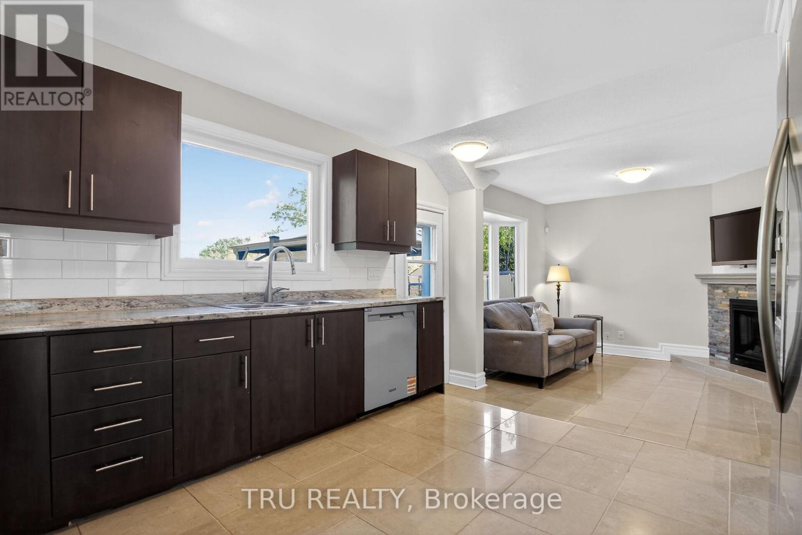 2769 Massicotte Lane, Ottawa, Ontario  K1T 3H1 - Photo 5 - X13454896